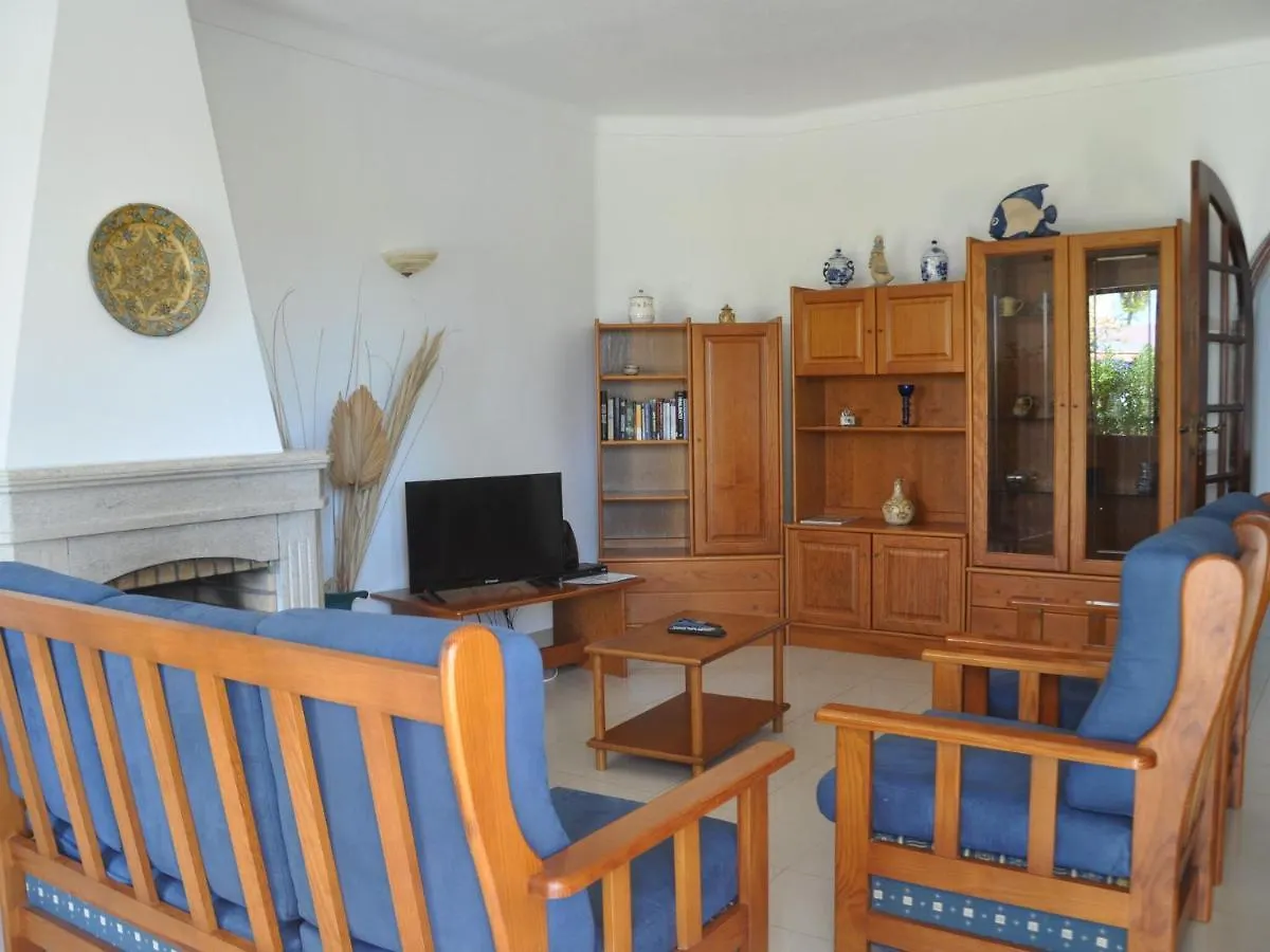 Holiday home Spacious Four Bedroom Villa Located With Private Pool Vilamoura