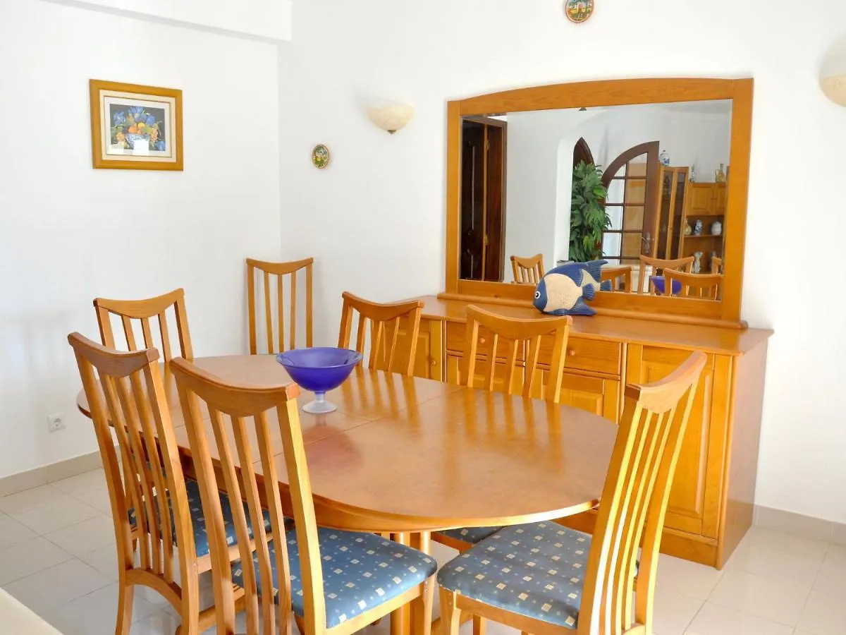 Spacious Four Bedroom Villa Located With Private Pool Vilamoura Portugal