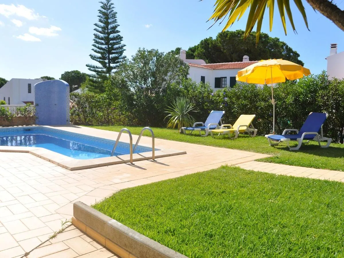 Spacious Four Bedroom Villa Located With Private Pool Vilamoura 0*,